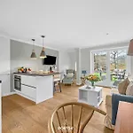 Reet & Apartment Busumer Deichhausen